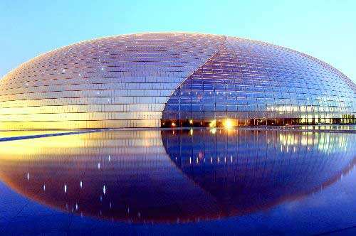 大多數(shù)國家仍普遍采用壽命達30-50年的鑄鐵井蓋。